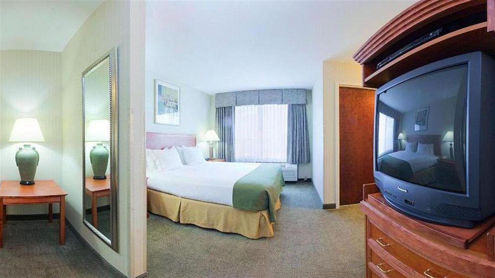 Holiday Inn Express Hotel & Suites Pasco-Tricities By Ihg Exterior photo