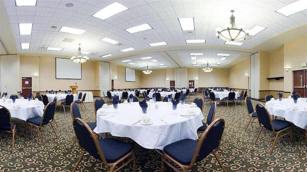 Holiday Inn Express Hotel & Suites Pasco-Tricities By Ihg Exterior photo