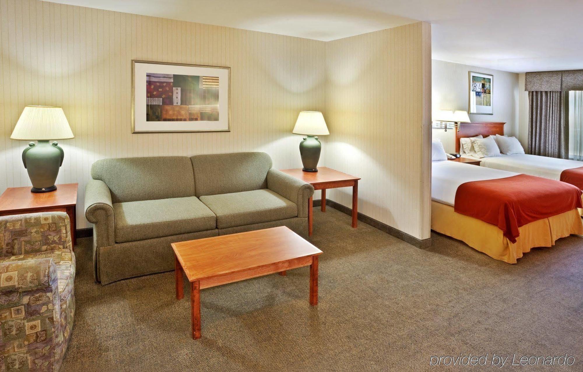 Holiday Inn Express Hotel & Suites Pasco-Tricities By Ihg Exterior photo