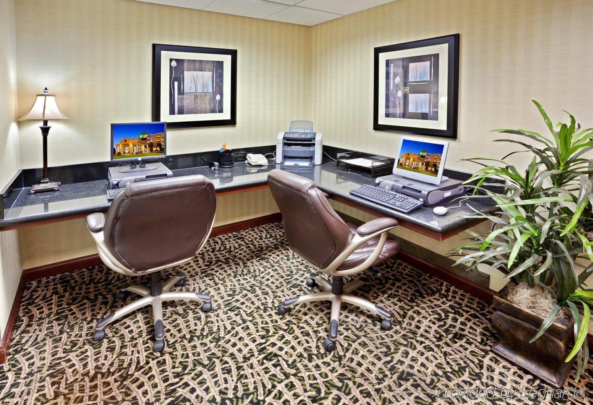 Holiday Inn Express Hotel & Suites Pasco-Tricities By Ihg Exterior photo